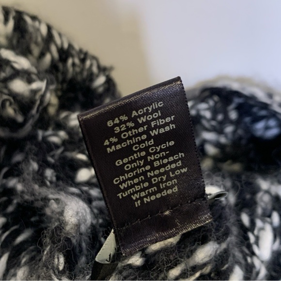 Ann Taylor Black White Knit Wool Sweater Size Medium - Picture 15 of 16